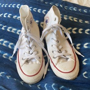 White Converse chuck Taylor high tops | Size women’s 6